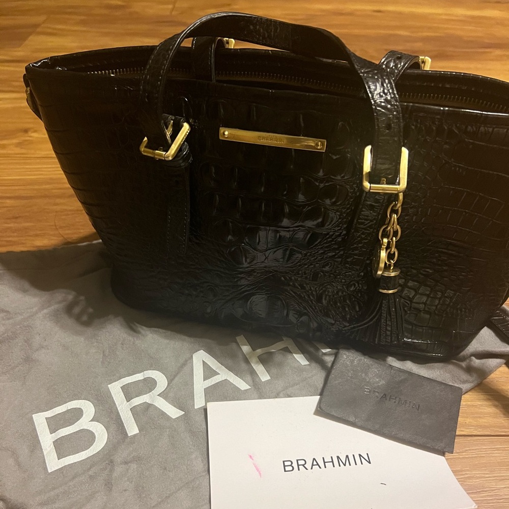 Black Brahmin semi cross body.